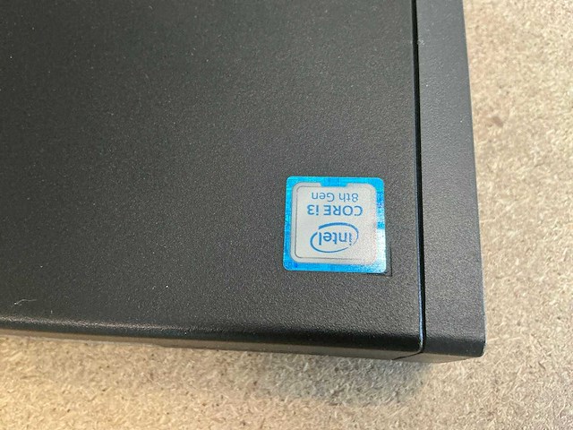 Desktop - lenovo - 10t7004lmh - afbeelding 3 van  4
