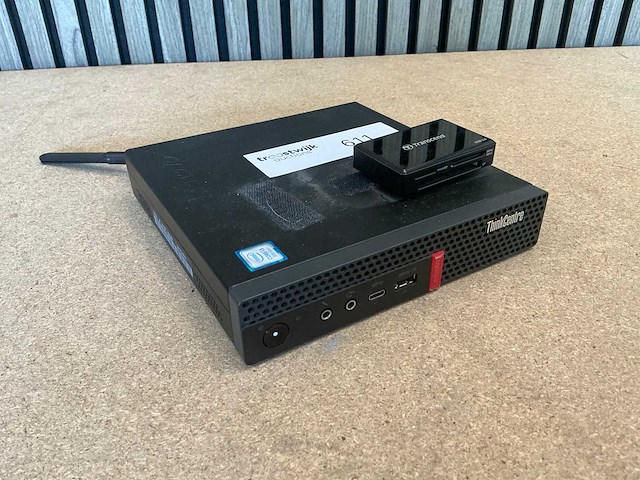 Desktop - lenovo - 10t7004lmh - afbeelding 1 van  5