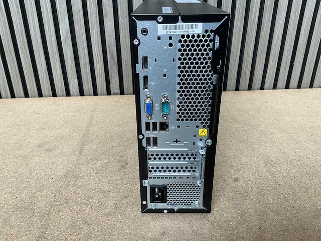 Desktop - lenovo - 11bm0054mh - afbeelding 3 van  4