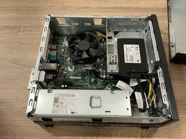 Desktop - lenovo - 11bm0055mh - afbeelding 4 van  4