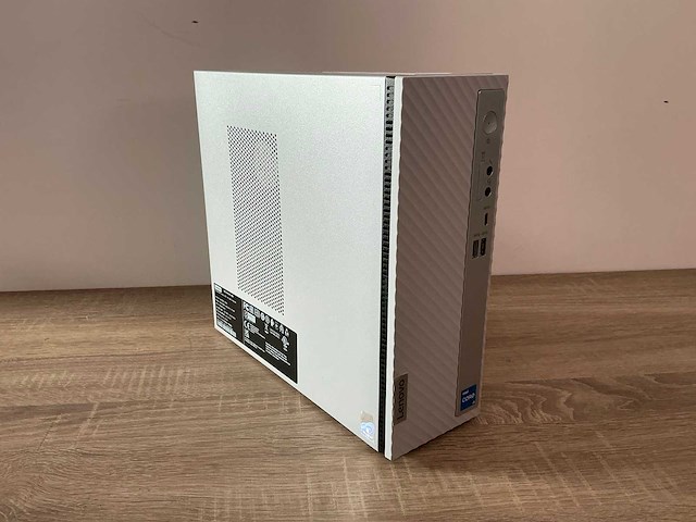 Desktop - lenovo - 90sm00fqmh - afbeelding 1 van  4