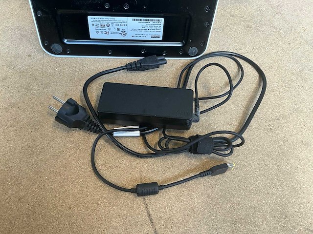 Desktop - lenovo - f0g100y1ny - afbeelding 9 van  9