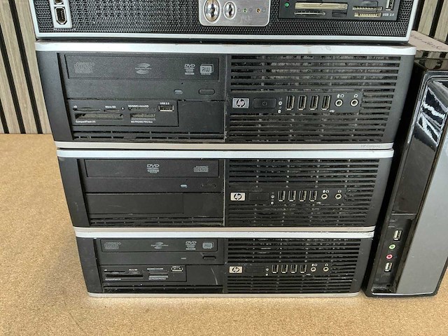 Desktops en monitoren (5x) - afbeelding 5 van  11