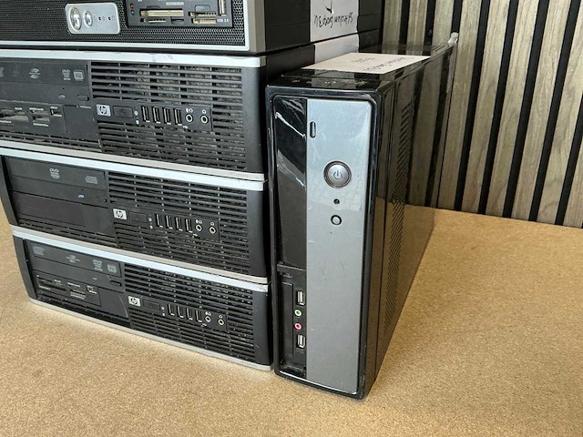 Desktops en monitoren (5x) - afbeelding 6 van  11