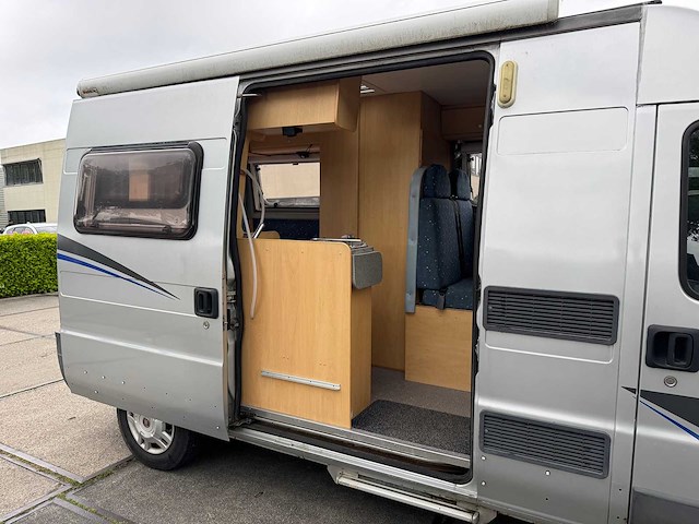 Dethleffs pössl for 6 camper | 37-zk-kz - afbeelding 17 van  50