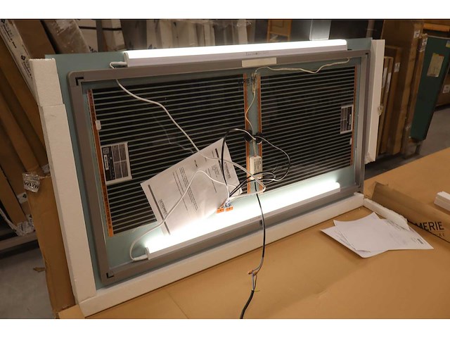 Detremmerie - badkamerspiegel met spiegelverwarming - afbeelding 3 van  5