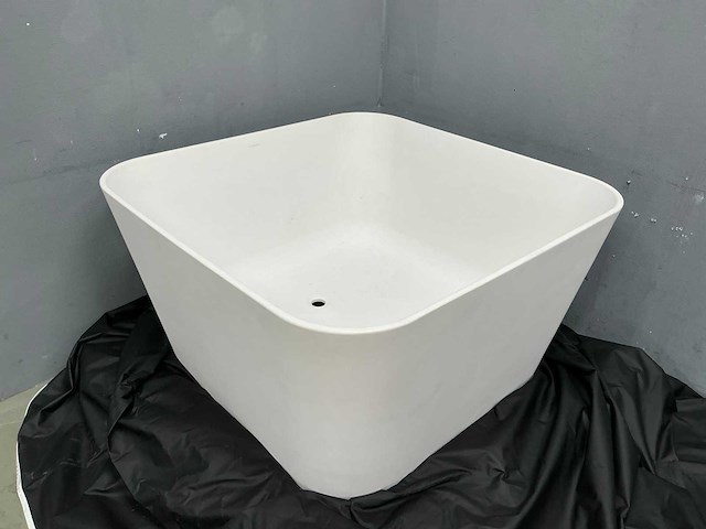 Detremmerie - vic - top solid mat - vrijstaand bad ca. 124 x 121 cm - afbeelding 1 van  6