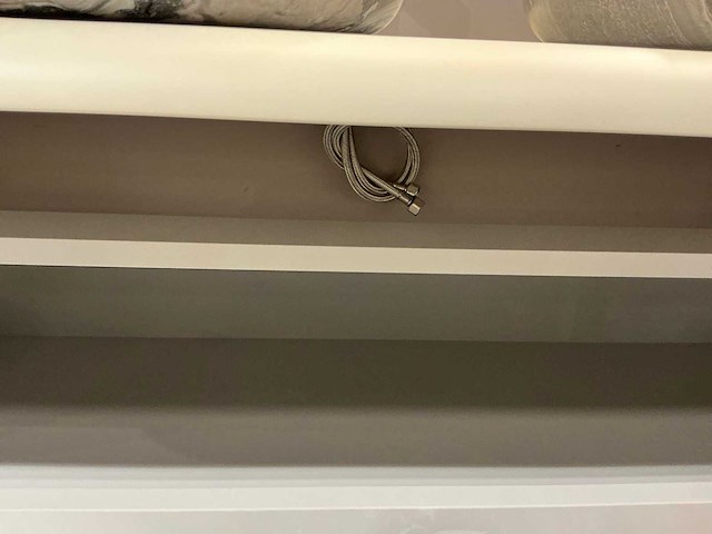 Detremmerie round wastafelopstelling - afbeelding 12 van  13