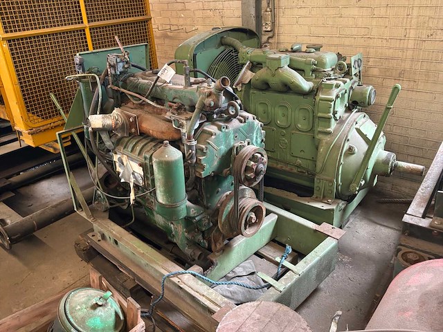 Detroit dieselmotor (2x) - afbeelding 1 van  11