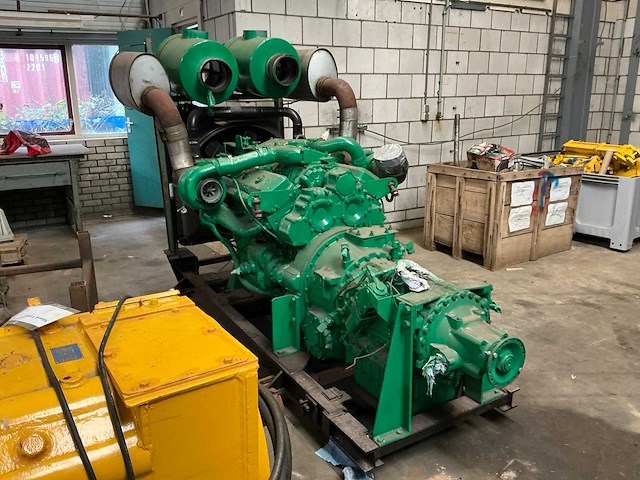 Detroit dieselmotor v12 - afbeelding 5 van  11