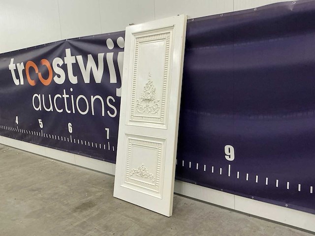 Deur met houtsnijwerk (2x) - afbeelding 1 van  8