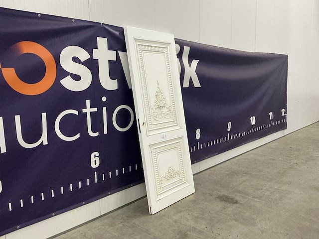 Deur met houtsnijwerk (5x) - afbeelding 2 van  9