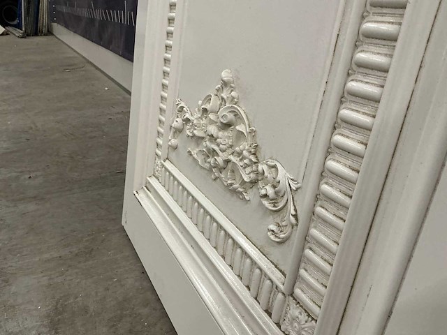 Deur met houtsnijwerk (5x) - afbeelding 7 van  9