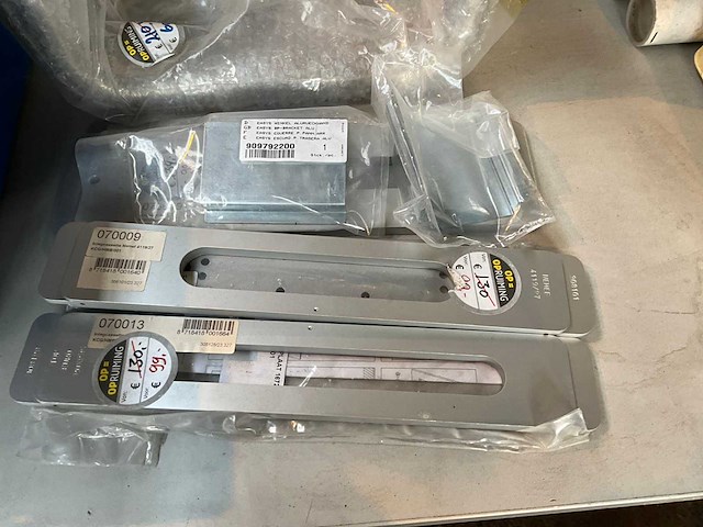 Deurbeslag en divers - afbeelding 2 van  5