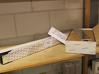 Deurdrang onderdelen op schap - afbeelding 1 van  3