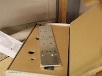 Deurdrang onderdelen op schap - afbeelding 2 van  3