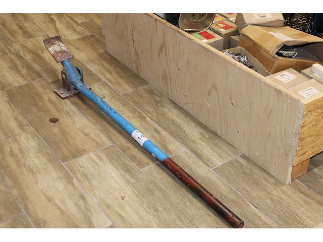 Deurenwipper. - afbeelding 1 van  2