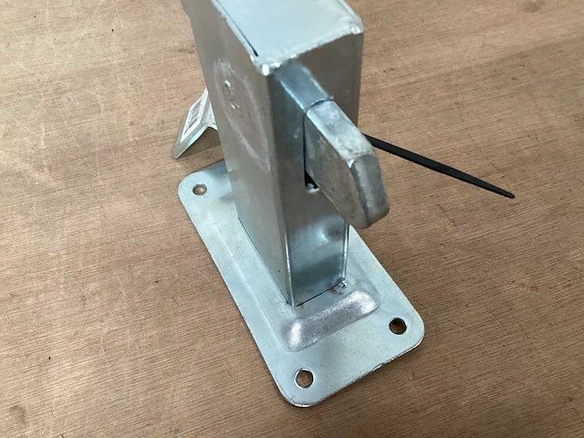 Deurvastzetter gegalvaniseerd (8x) - afbeelding 3 van  3