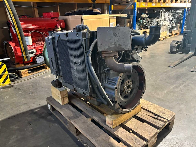 Deutz - bf4m 1012e - dieselmotor - afbeelding 3 van  12