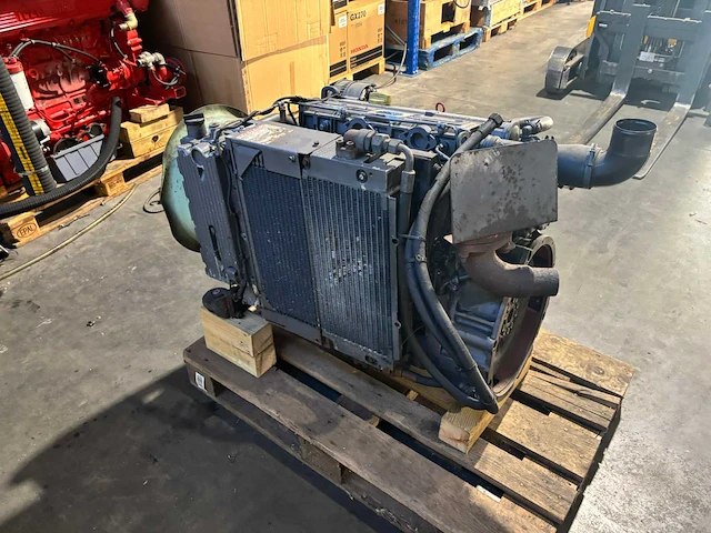 Deutz - bf4m 1012e - dieselmotor - afbeelding 6 van  12