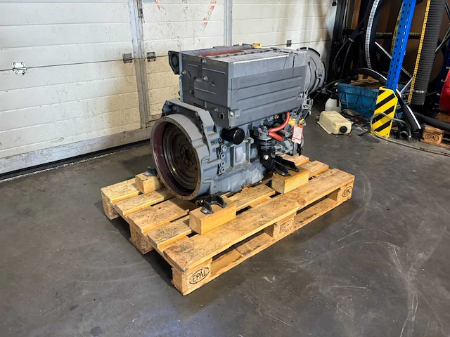 Deutz - f4l 2011 - dieselmotor - afbeelding 2 van  9