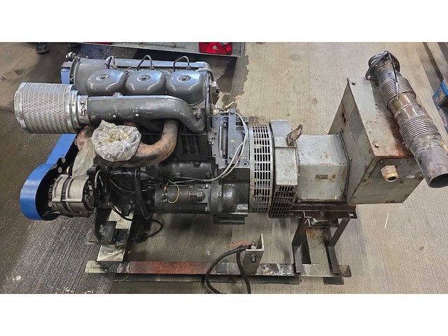 Deutz - stamford - 27.5 kva - emergency power generator - 1992 - afbeelding 2 van  2