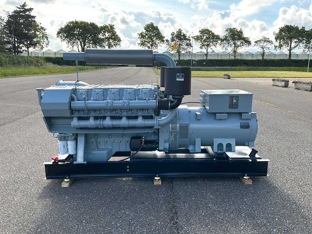 Deutz 10 cilinder f10l413f noodstroomaggregaat - afbeelding 13 van  17