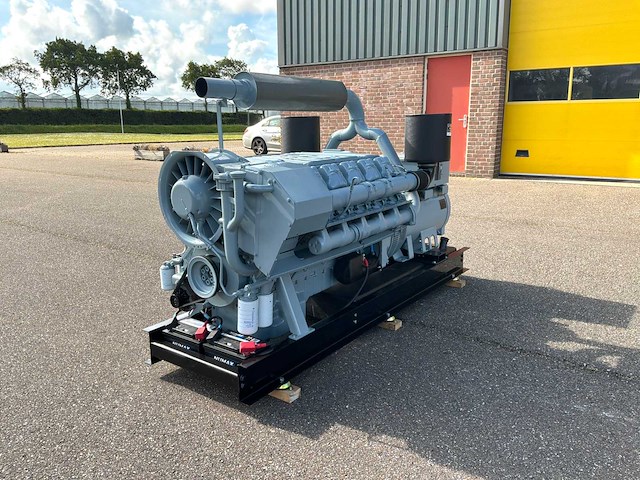 Deutz 10 cilinder f10l413f noodstroomaggregaat - afbeelding 14 van  17