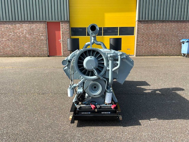 Deutz 10 cilinder f10l413f noodstroomaggregaat - afbeelding 15 van  17