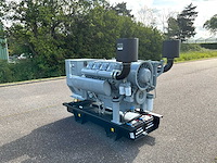 Deutz 8 cilinder f8l413f noodstroomaggregaat - afbeelding 16 van  17