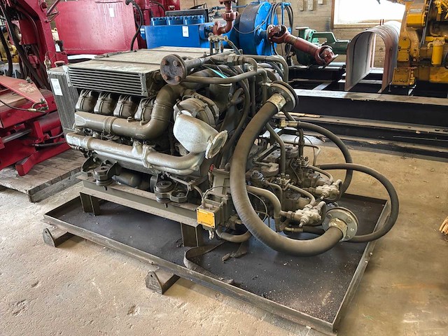 Deutz 8f8l513 dieselmotor - afbeelding 1 van  4