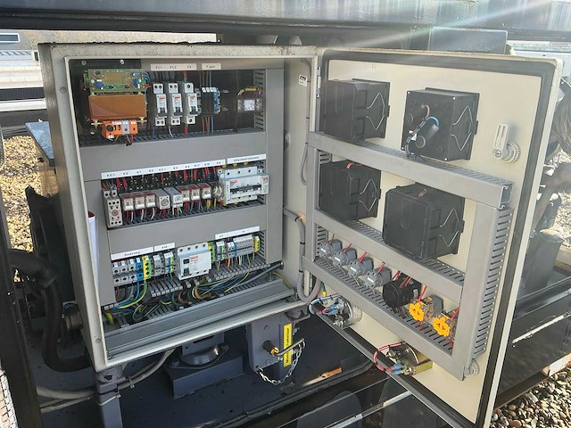 Deutz aggregaat met omkasting (50 kw) - afbeelding 11 van  23