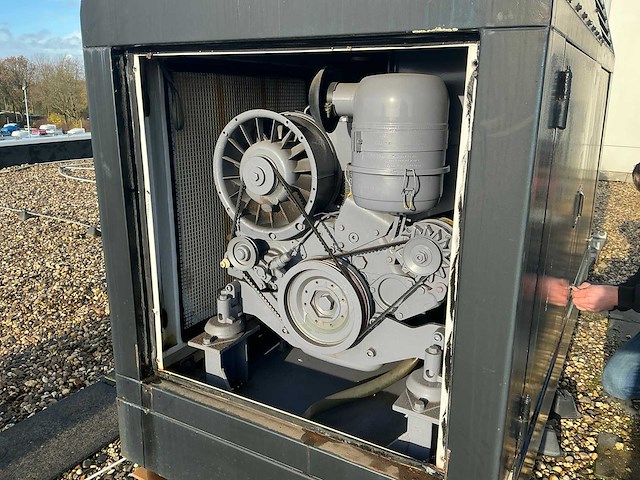 Deutz aggregaat met omkasting (50 kw) - afbeelding 20 van  23