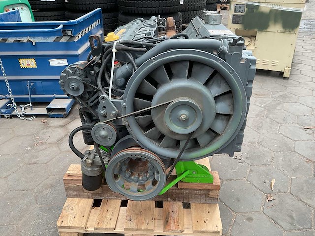 Deutz bf6m 1012 dieselmotor - afbeelding 7 van  10