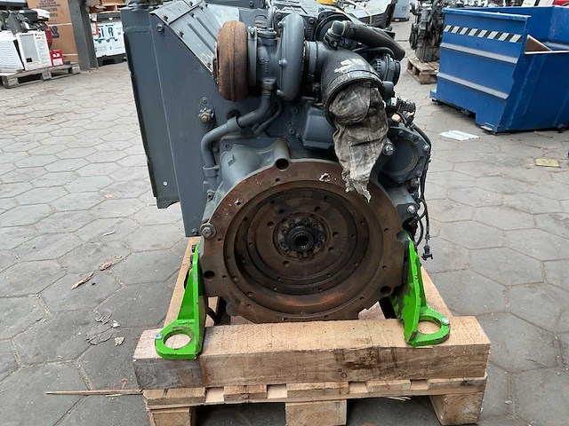 Deutz bf6m 1012 dieselmotor - afbeelding 9 van  10