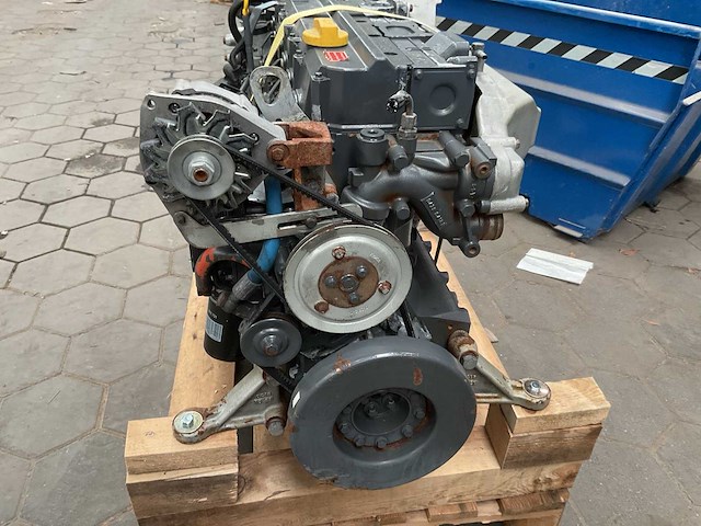 Deutz bf6m2012 dieselmotor - afbeelding 9 van  10