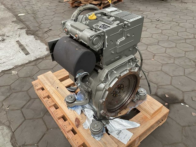 Deutz d 2011 l02 i dieselmotor - afbeelding 1 van  13