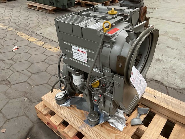 Deutz d 2011 l02 i dieselmotor - afbeelding 7 van  13