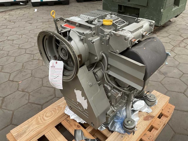 Deutz d 2011 l02 i dieselmotor - afbeelding 8 van  13