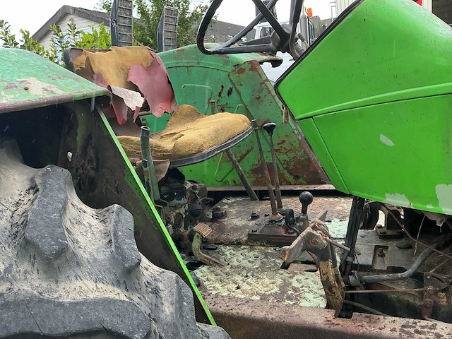 Deutz d13006s vierwielaangedreven landbouwtractor - afbeelding 18 van  33