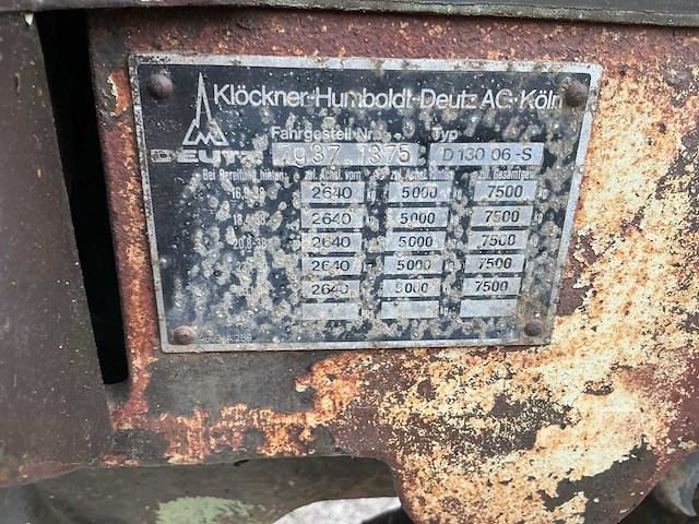Deutz d13006s vierwielaangedreven landbouwtractor - afbeelding 26 van  33