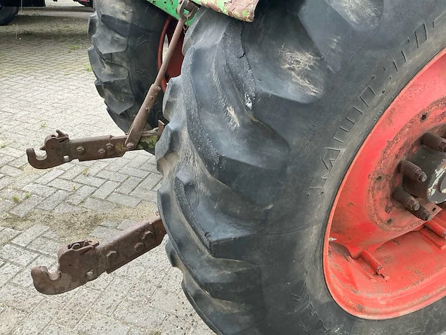 Deutz d13006s vierwielaangedreven landbouwtractor - afbeelding 14 van  33