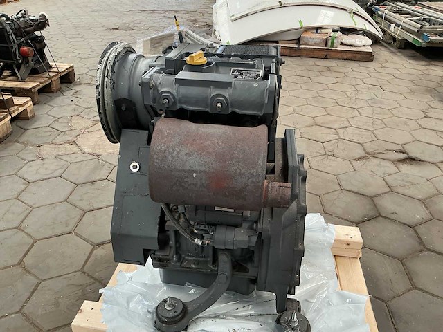 Deutz d2011 l20 dieselmotor - afbeelding 5 van  8