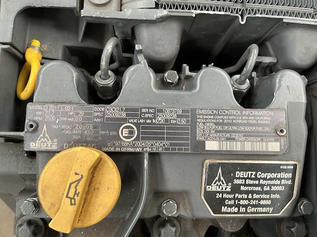 Deutz d2011 l20 dieselmotor - afbeelding 8 van  8