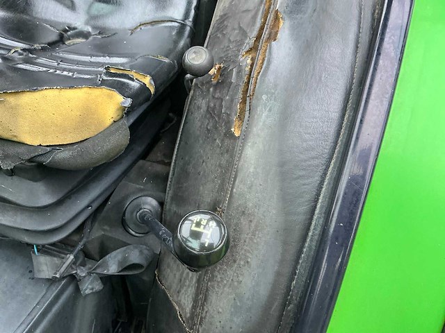 Deutz dx 3.70f smalspoor- en compacttractor - afbeelding 19 van  34