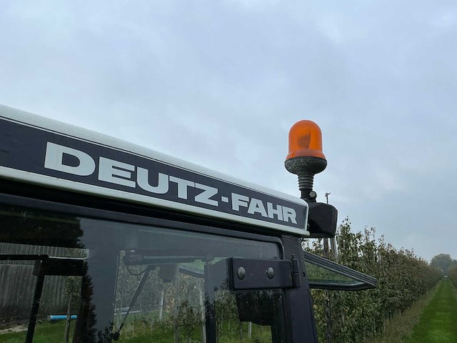 Deutz dx 3.70f smalspoor- en compacttractor - afbeelding 25 van  34