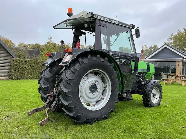 Deutz dx 3.70f smalspoor- en compacttractor - afbeelding 30 van  34