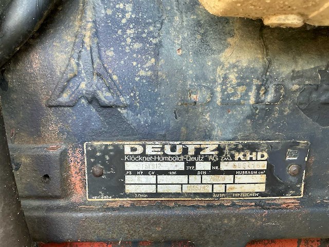 Deutz dx85 tweewielaangedreven landbouwtractor - afbeelding 22 van  30