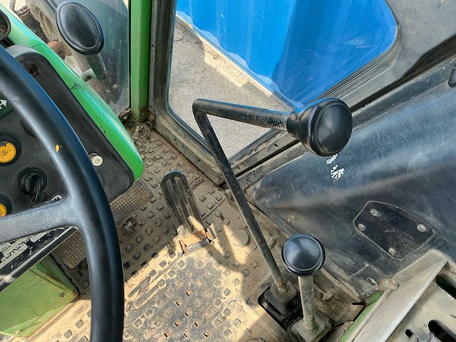 Deutz dx85 tweewielaangedreven landbouwtractor - afbeelding 15 van  30