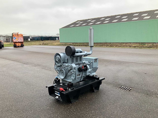 Deutz f3l912 noodstroomaggregaat - afbeelding 6 van  8